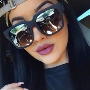 Quay On the Prowl Mirrored Sunglasses